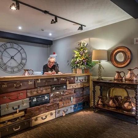 The Golden Fleece Hotel, Thirsk, North Yorkshire - The Coaching Group ホテル 4*