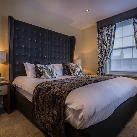 The Golden Fleece Hotel, Thirsk, North Yorkshire - The Coaching Group Hotel
