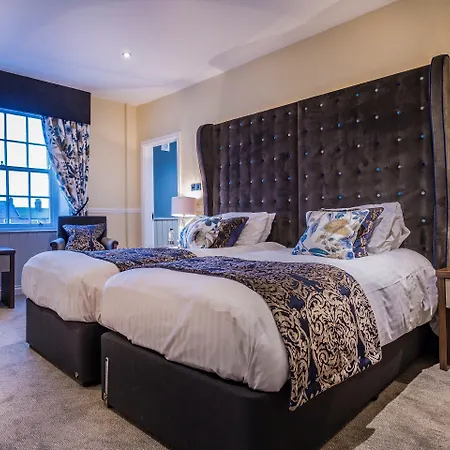 Hotel The Golden Fleece Hotel, Thirsk, North Yorkshire - The Coaching Group 4*
