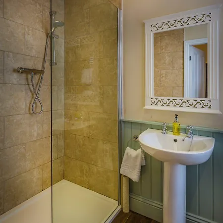 The Golden Fleece Hotel, Thirsk, North Yorkshire - The Coaching Group Hotel Thirsk