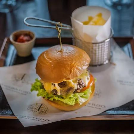 Hotel The Golden Fleece Hotel, Thirsk, North Yorkshire - The Coaching Group Thirsk