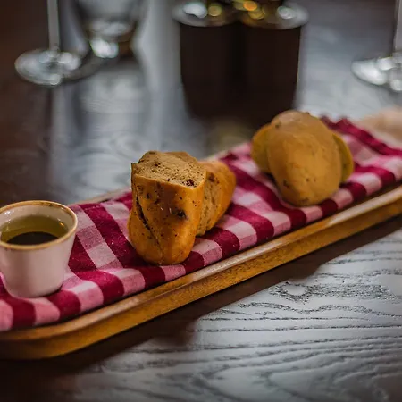 The Golden Fleece Hotel, Thirsk, North Yorkshire - The Coaching Group Thirsk