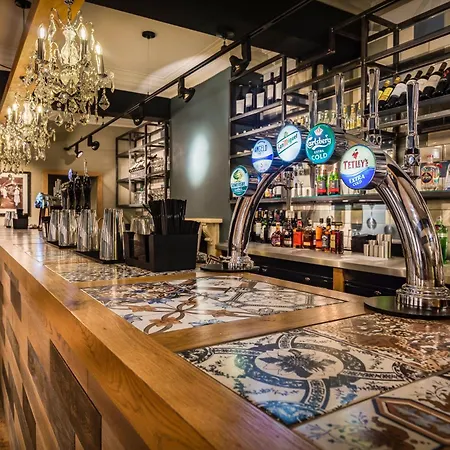 The Golden Fleece Hotel, Thirsk, North Yorkshire - The Coaching Group Hotel Thirsk