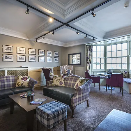 ホテル The Golden Fleece Hotel, Thirsk, North Yorkshire - The Coaching Group 4*