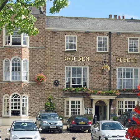 ホテル The Golden Fleece Hotel, Thirsk, North Yorkshire - The Coaching Group サースク