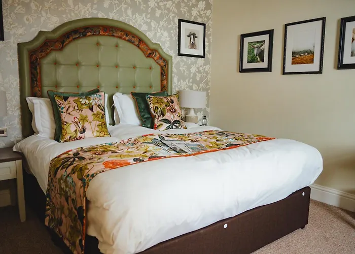 The Golden Fleece Hotel, Thirsk, North Yorkshire - The Coaching Inn Group Thirsk