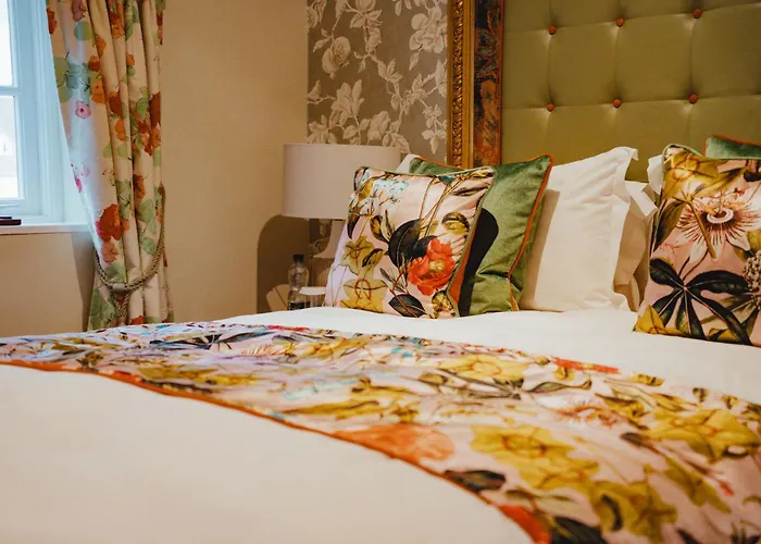 The Golden Fleece Hotel, Thirsk, North Yorkshire - The Coaching Inn Group 4* Thirsk