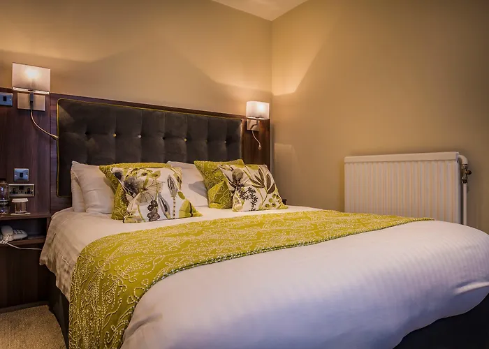 The Golden Fleece Hotel, Thirsk, North Yorkshire - The Coaching Inn Group 4* Thirsk