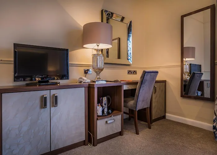 The Golden Fleece Hotel, Thirsk, North Yorkshire - The Coaching Inn Group 4* Thirsk