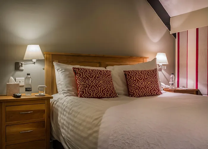 The Golden Fleece Hotel, Thirsk, North Yorkshire - The Coaching Inn Group 4* Thirsk