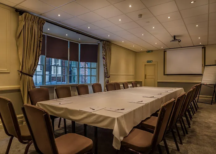 The Golden Fleece Hotel, Thirsk, North Yorkshire - The Coaching Inn Group Hotel Thirsk