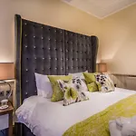 Hotel The Golden Fleece Hotel, Thirsk, North Yorkshire - The Coaching Group Thirsk
