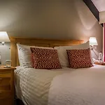 The Golden Fleece Hotel, Thirsk, North Yorkshire - The Coaching Group 4* Thirsk