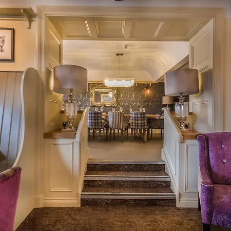 The Golden Fleece Hotel, Thirsk, North Yorkshire - The Coaching Group 酒店 4*