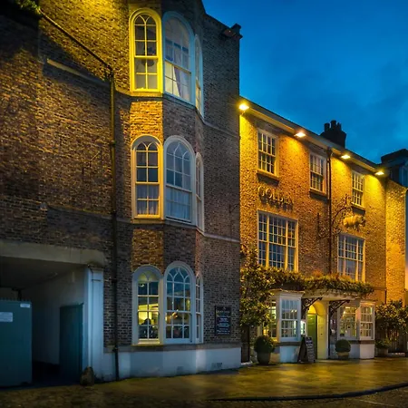 The Golden Fleece Hotel, Thirsk, North Yorkshire - The Coaching Group 酒店 4*