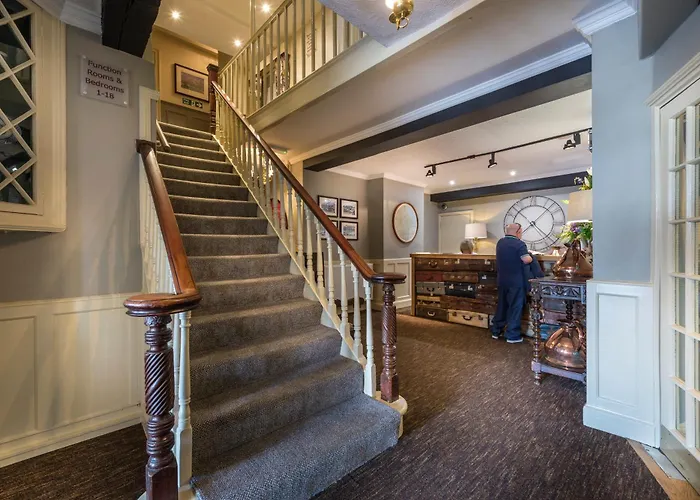 The Golden Fleece Hotel, Thirsk, North Yorkshire - The Coaching Group 酒店 4*