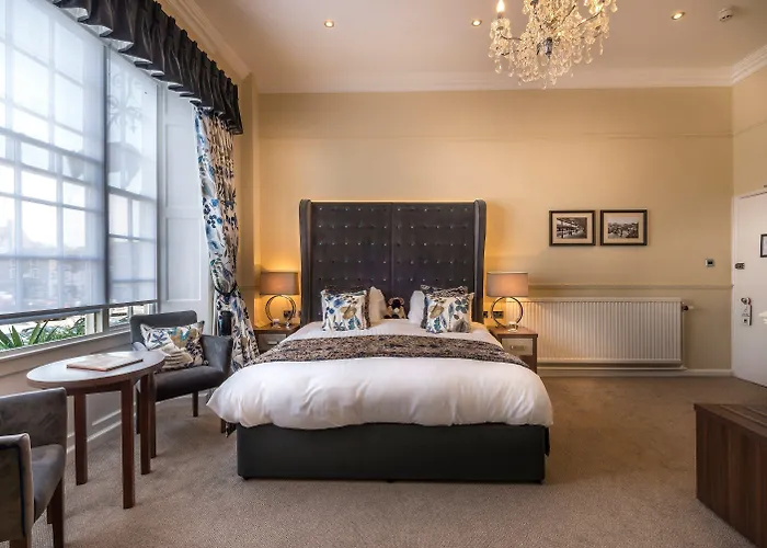 酒店 The Golden Fleece Hotel, Thirsk, North Yorkshire - The Coaching Group