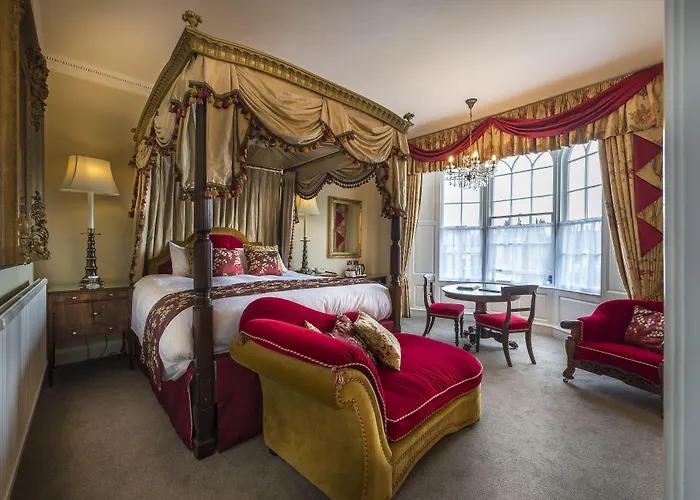 The Golden Fleece Hotel, Thirsk, North Yorkshire - The Coaching Group 4* 瑟斯克