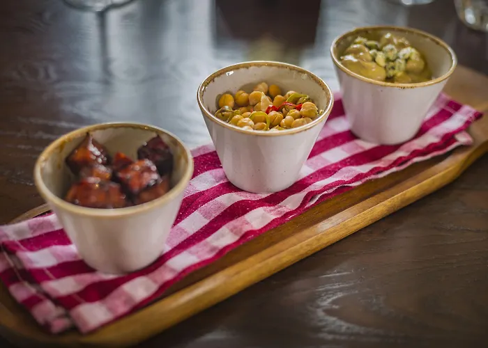 酒店 The Golden Fleece Hotel, Thirsk, North Yorkshire - The Coaching Group