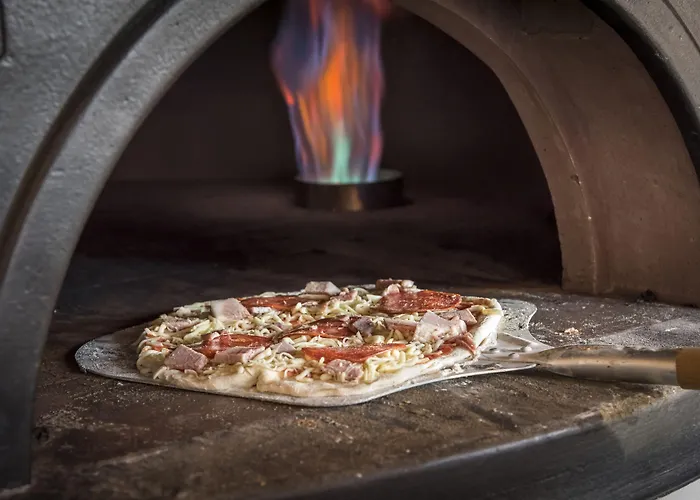 The Golden Fleece Hotel, Thirsk, North Yorkshire - The Coaching Group 4* 瑟斯克